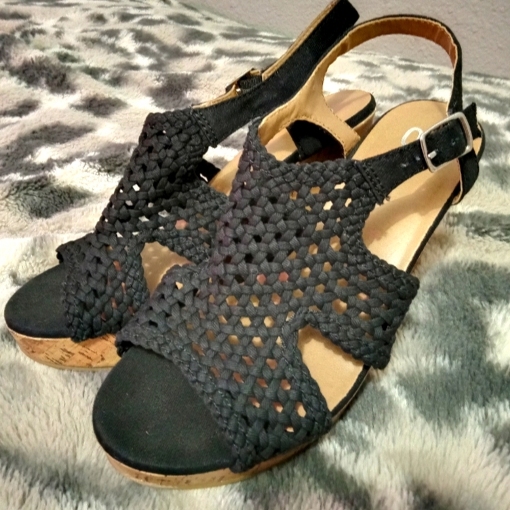8 MUDD Black Wedges